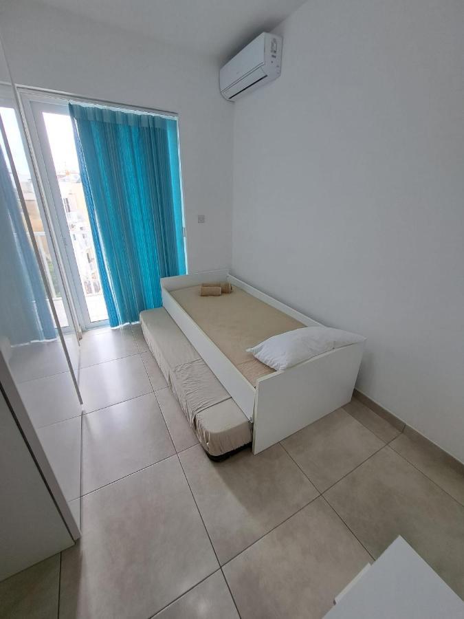 Modern Apartment In Gzira Extérieur photo